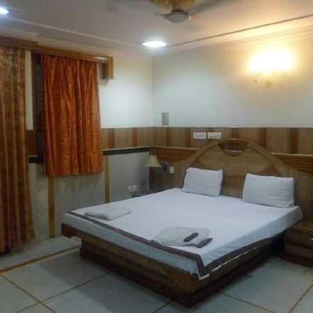 Ajay Guest House Nueva Delhi Exterior foto